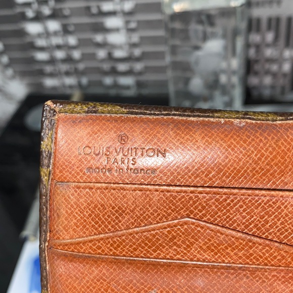 Authentic Louis Vuitton Monogram Wallet - Picture 5 of 12